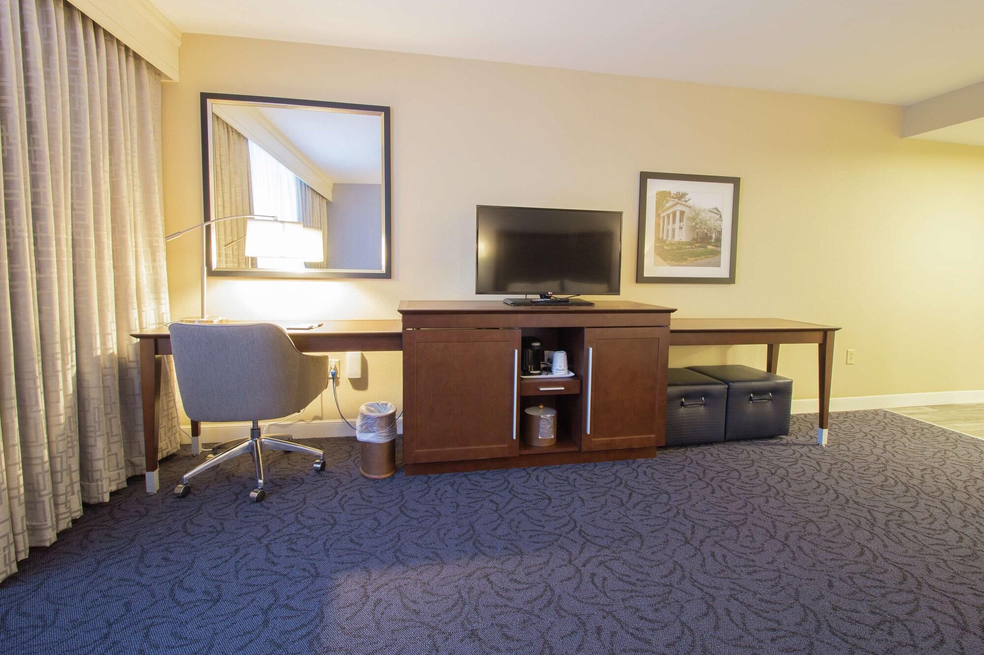 Hampton Inn & Suites Cazenovia, Ny Exterior photo