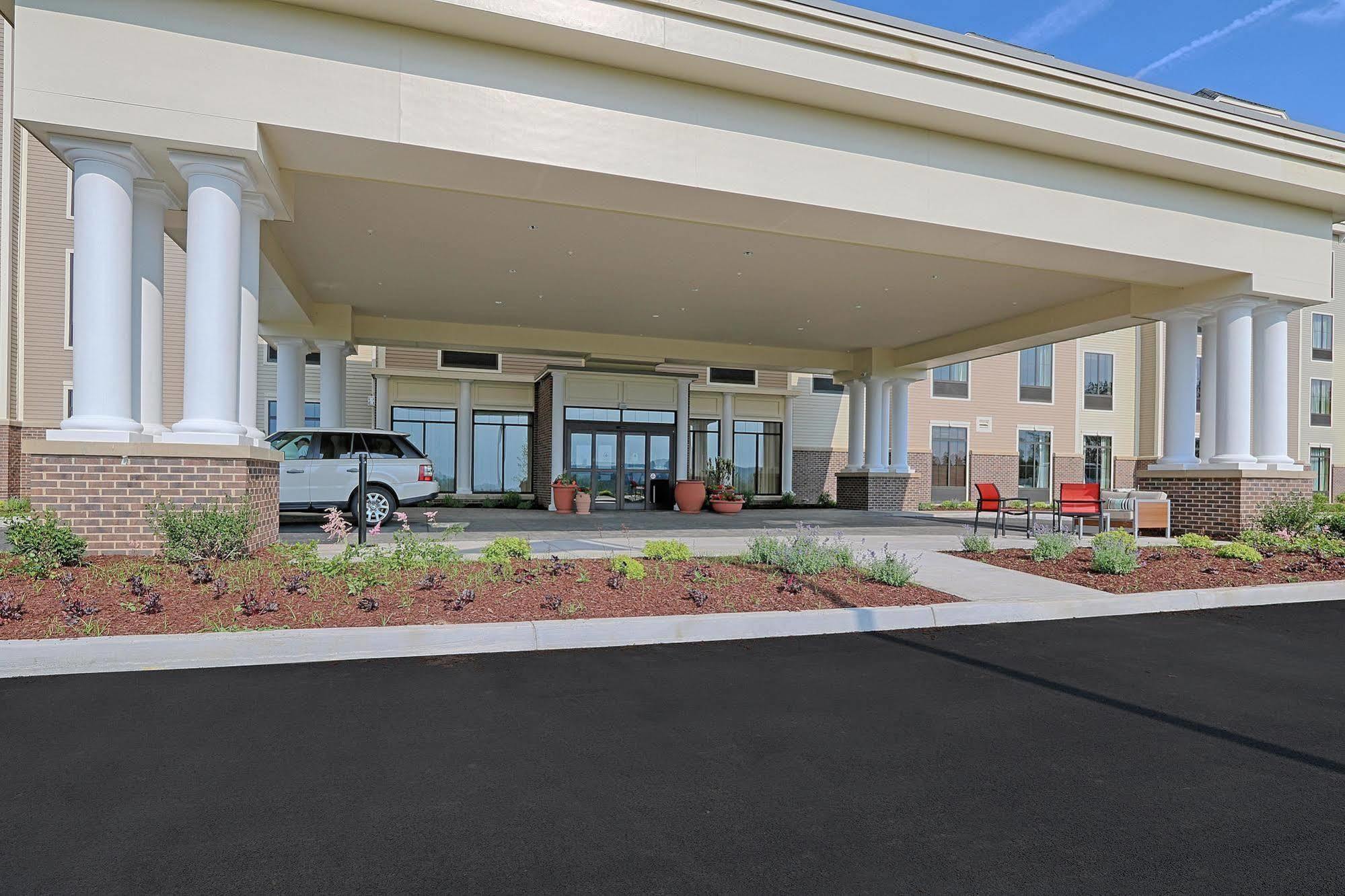 Hampton Inn & Suites Cazenovia, Ny Exterior photo