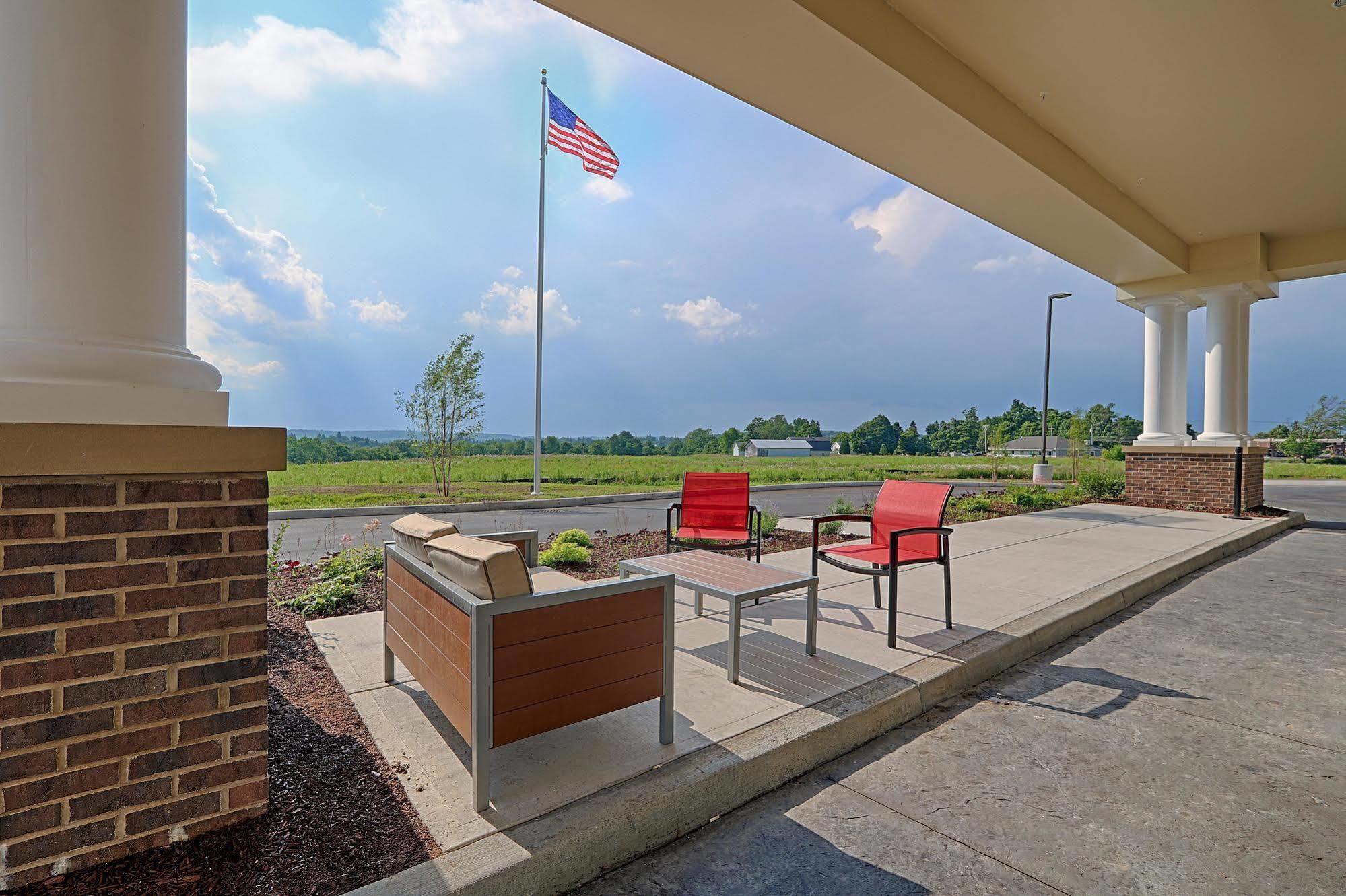 Hampton Inn & Suites Cazenovia, Ny Exterior photo